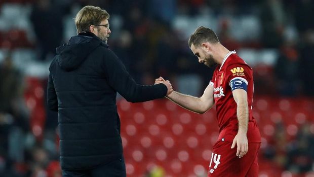 Manajer Liverpool Juergen Klopp tetap menyemangati anak asuhnya usai pertandingan.