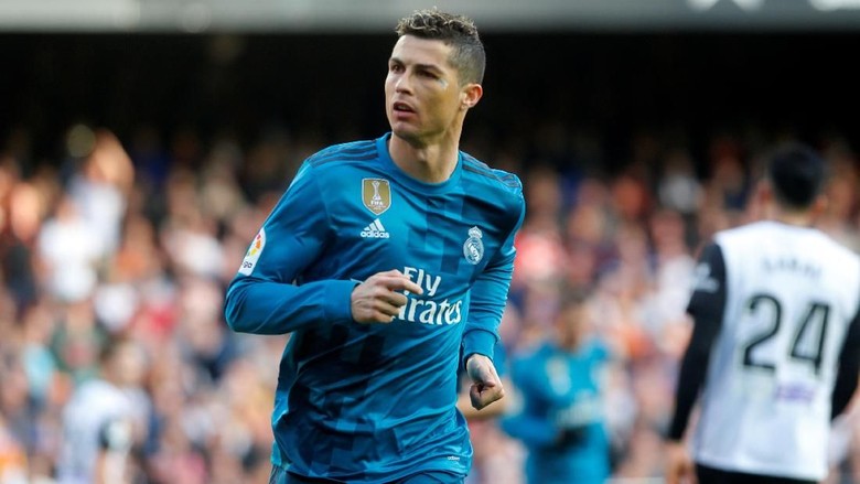Zidane: Selalu Ada Tuntutan Lebih untuk Cristiano Ronaldo Zidane: Selalu Ada Tuntutan Lebih untuk Cristiano Ronaldo