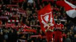 Foto: Liverpool Tertunduk Lesu di Anfield