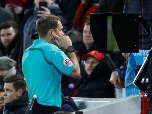 Alat Komunikasi Saja Belum Punya, Kok Liga 1 Sudah Mau VAR