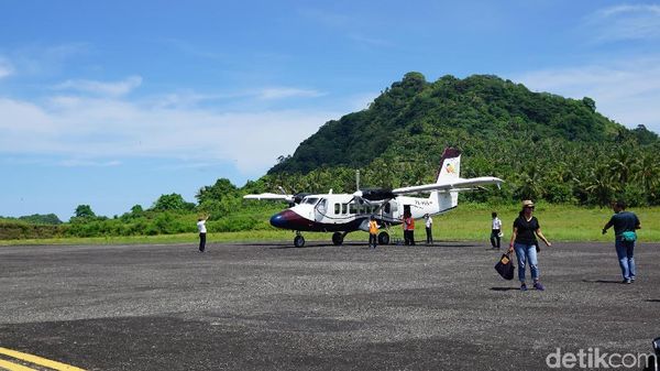 Foto: Bandara di Banda Neira yang Sederhana