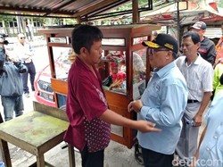 Pemkot Bandung Siapkan Rp 80 M untuk Relokasi PKL Cicadas
