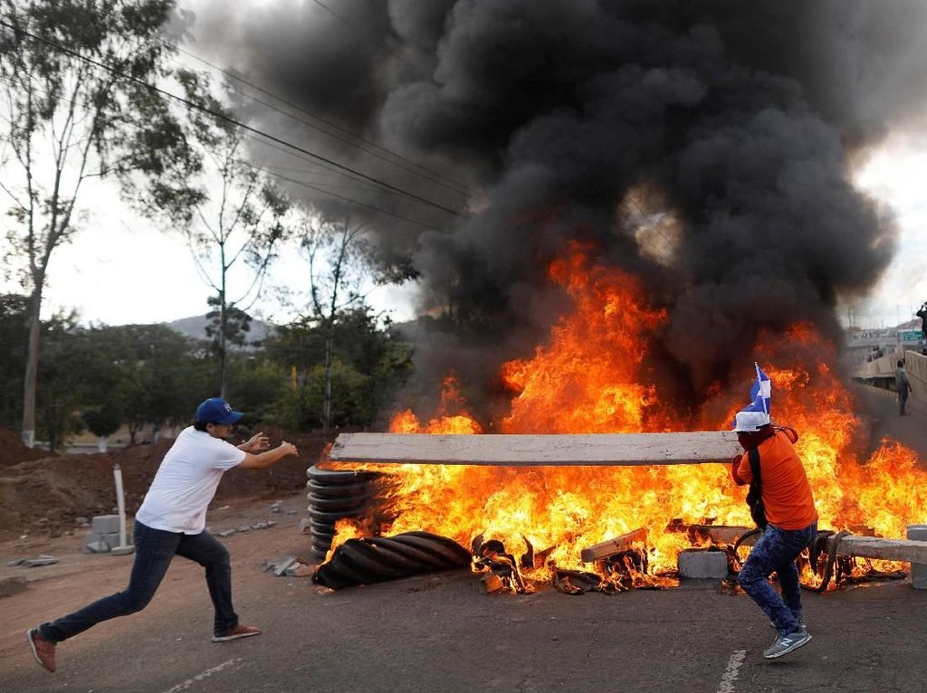 Foto: Honduras yang Terus Memanas