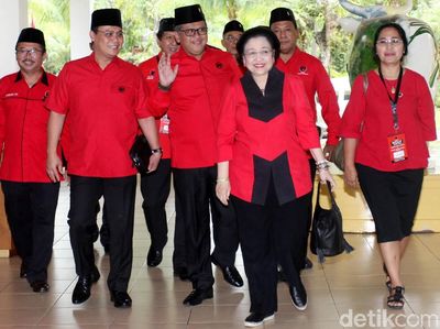 Megawati Buka Sekolah Calon Kepala Daerah PDIP