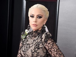 Dengan Piano Bersayap, Lady Gaga Curi Perhatian di Grammy
