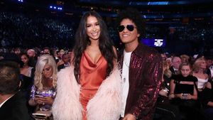 Foto: Ini Jessica Caban, Pacar Seksi Bruno Mars yang Jarang Terekspos