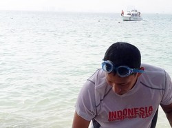 Lawan Menteri Susi di Danau Sunter, Sandi Renang 3 Kali Sepekan