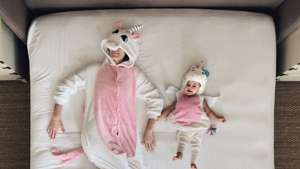 Foto Ibu dan Putrinya Ini Sederhana tapi Kreatif Banget Deh