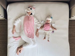 Foto Ibu dan Putrinya Ini Sederhana tapi Kreatif Banget Deh