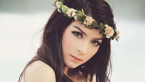 Foto: Cantiknya Sandra Olga, Presenter Olahraga yang Lahir di Pesawat