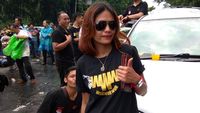 Ini Lho Para Srikandi Taksi Online di Antara Massa Pendemo