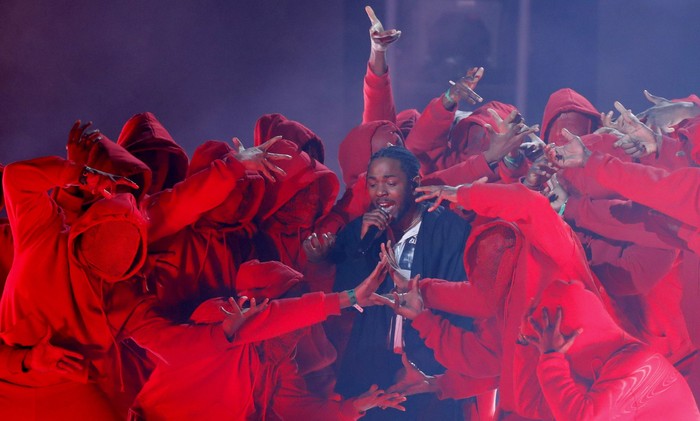 Penampilan Kendrick Lamar buka kemeriahan Grammy Awards 2018. Foto: REUTERS/Lucas Jackson