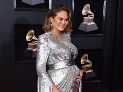Chrissy Teigen Tak Jadi Datang ke Jamuan Oscar Demi Cicip Taco