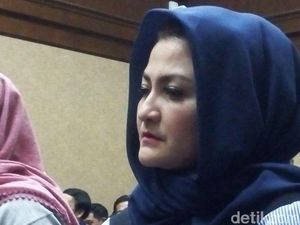 Cerita Deisti Sarapan Bareng Novanto Sebelum Sidang Tuntutan Cerita Deisti Sarapan Bareng Novanto Sebelum Sidang Tuntutan