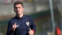 Aymeric Laporte menjadi rekrutan teranyar Guardiola di City, dengan pemain itu juga berposisi sebagai pemain bertahan. Ia diboyong dari Athletic Bilbao pada 30 January 2017 dengan harga 57 juta pound sterling. (Foto: Vincent West/Reuters)