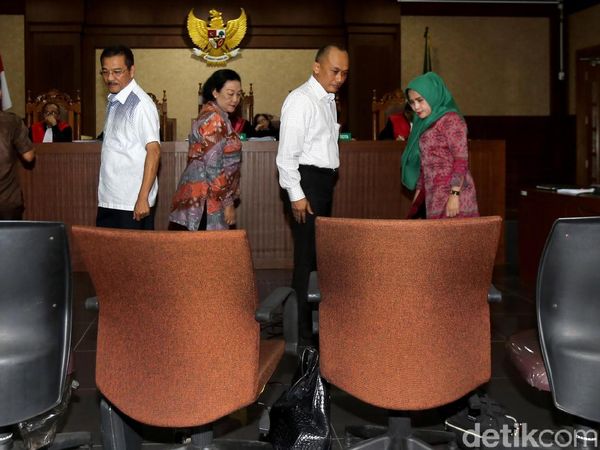 Eks Mendagri Gamawan Fauzi Bersaksi di Sidang Novanto