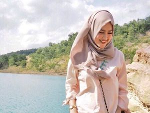 Foto: Gaya Traveling Pramugari Calon Istri Tommy Kurniawan Foto: Gaya Traveling Pramugari Calon Istri Tommy Kurniawan