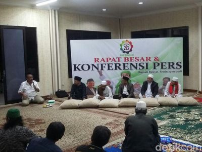 Foto: Presidium Alumni 212 Tak Akui Persaudaraan Alumni 212