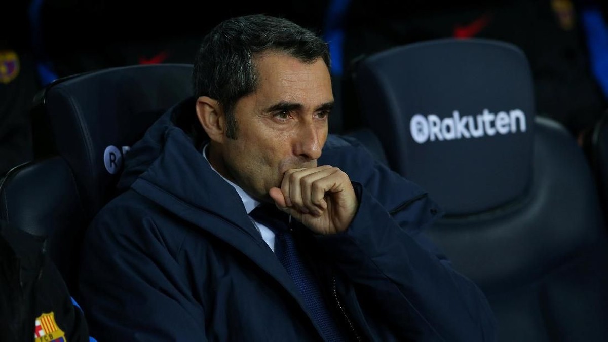 Pelatih Barcelona Ernesto Valverde menilai timnya harus memenangi lima laga lagi agar bisa juara. (Foto: Albert Gea/Reuters)