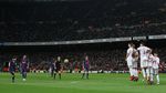 Aksi-aksi Suarez-Messi, Si Penyelamat Barcelona