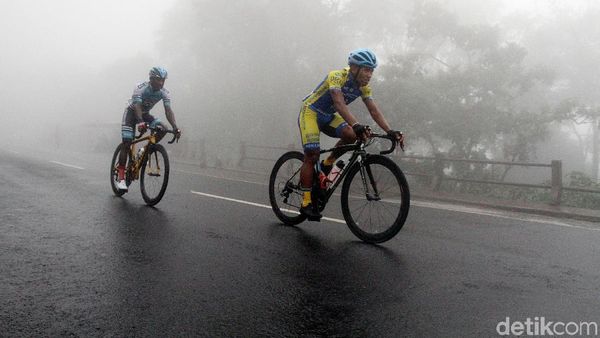 Etape 4 TdI: Menembus Kabut Tebal hingga Naik Kapal Ferry