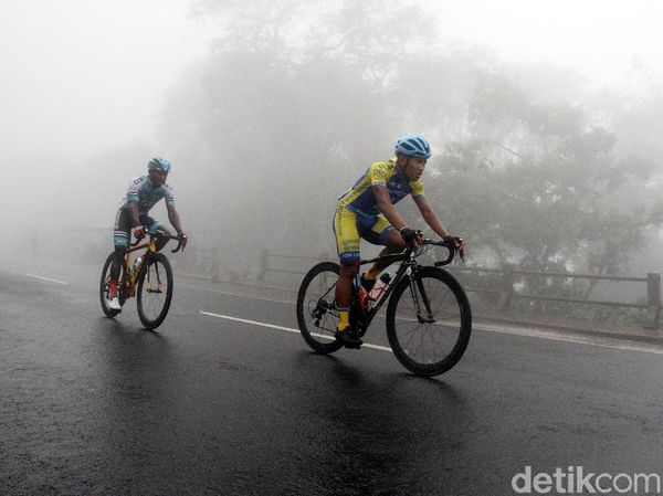 Etape 4 TdI: Menembus Kabut Tebal hingga Naik Kapal Ferry