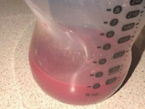 Warna ASI Berubah Jadi Pink Cerah, Kenapa Ya?