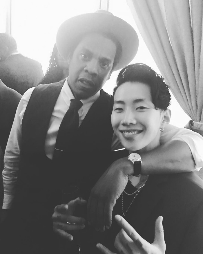 Jay Park bergaya dengan CEO Roc Nation, Jay Z. (Dok. Instagram/jayparkitrightheree)