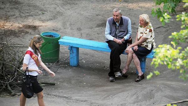 Dijepret Selama 10 Tahun, Bangku Ini Hadirkan Sejuta Cerita