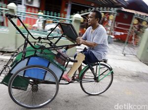 Mereka yang Tetap Produktif Meski Kehilangan Kaki karena Kusta Mereka yang Tetap Produktif Meski Kehilangan Kaki karena Kusta