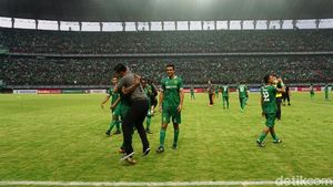 Kegembiraan Persebaya dan Bonek di Stadion Gelora Bung Tomo
