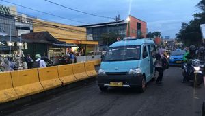 Foto: Sopir Angkot kembali Narik di Jalan Jatibaru