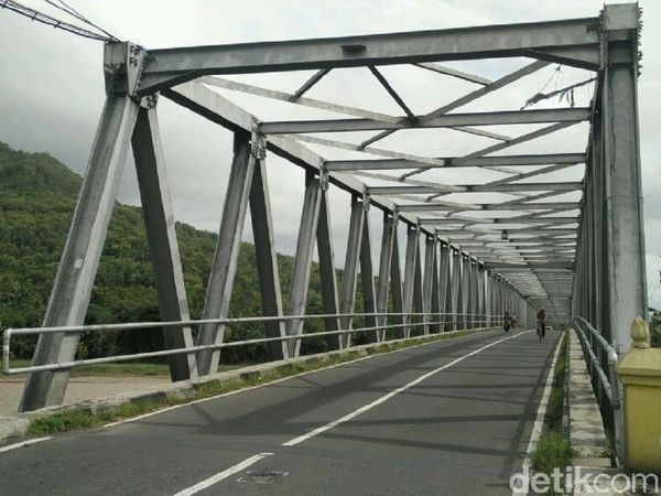 Foto: Balada Mahasiswi UNS yang Dibuang Pacar ke Sungai