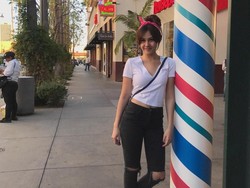 Vanesha Prescilla Tak Keberatan Banyak Meme Beredar soal Film Dilan 1990