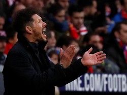 Simeone Tak Berpikir Mengejar Barca