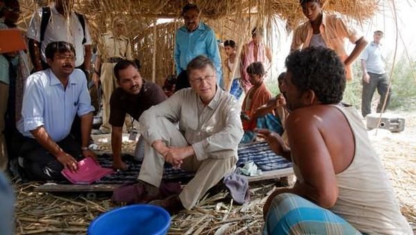 Ketika Bill Gates Tinggalkan Kemewahan di Kampung Kumuh India