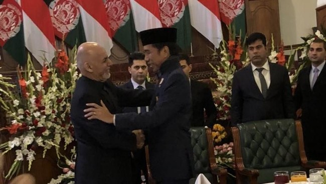 Dinilai Berani, Jokowi Terima Medali Tertinggi dari Afghanistan Dinilai Berani, Jokowi Terima Medali Tertinggi dari Afghanistan