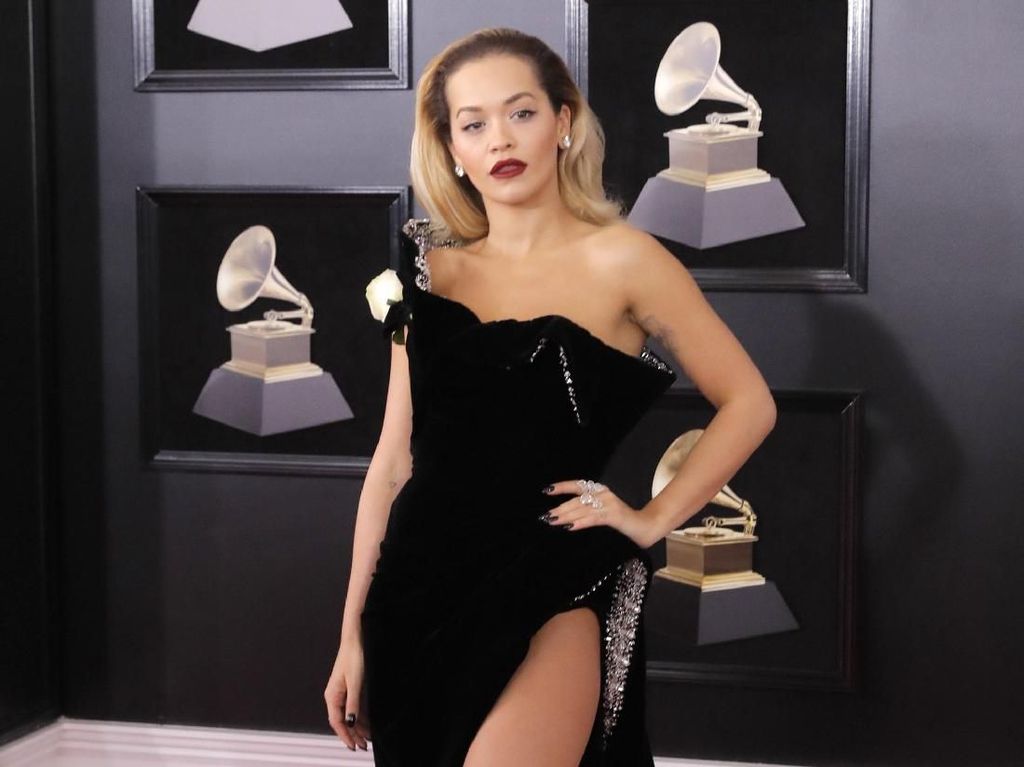 Sah! Rita Ora Gabung di Agensi Model Milik Kate Moss