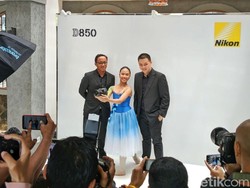 Di Indonesia, Nikon D850 Dijual Seharga Honda CBR 250