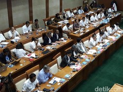 Baru Mulai 15 Menit, Rapat DPR dengan BUMN Tambang dan Migas Diskors