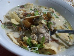 Mumpung Baru Gajian, Enaknya Jajan Sop Kambing Malam Ini