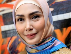 Kartika Putri Berhijab, Fenita Arie Ikut Senang