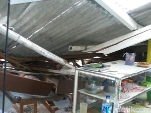 Atap Kantin SMKN 3 Tangerang Roboh, 5 Siswa Luka Ringan