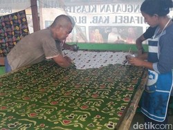 Para Difabel di Blora Ini Bikin Batik Caper Khusus untuk Jokowi