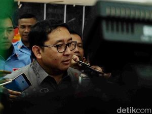 Fadli Zon Setuju Larangan Pasang Foto Sukarno-Soeharto Saat Kampanye