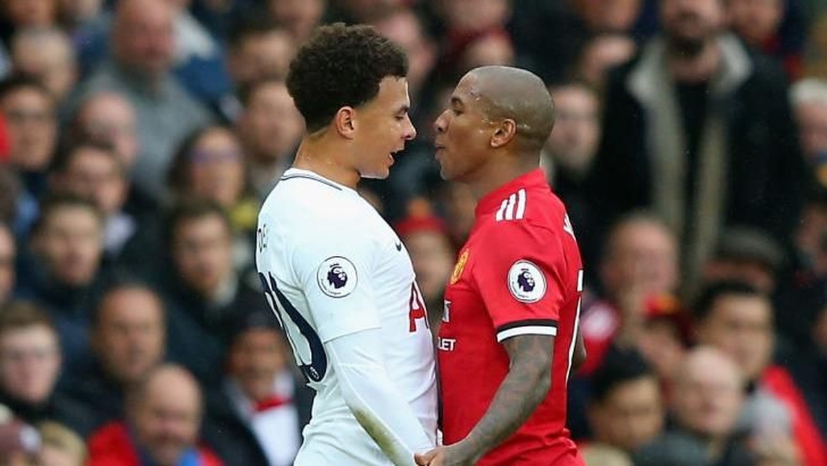 Duel MU vs Spurs di Old Trafford bulan Oktober lalu (Foto: Alex Livesey/Getty Images)