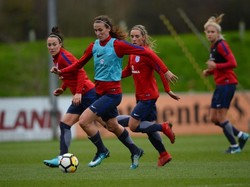 Perkara Asmara dalam Sepakbola Wanita di Inggris