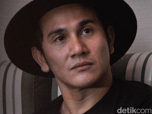 Hoax Suguhkan Kisah dengan Beragam Makna Hoax Suguhkan Kisah dengan Beragam Makna