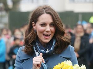 Butuh Sisir Sebanyak Ini untuk Membuat Kate Middleton Cantik