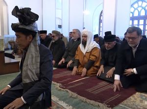 Jokowi Jadi Imam di Afghanistan, Istana: Di Dalam Negeri Juga Sering